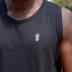 Camiseta Cavada BlackTito Preta – Estilo, Conforto e Liberdade